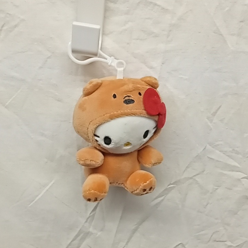 Hello kitty plush - Picture 2 of 2